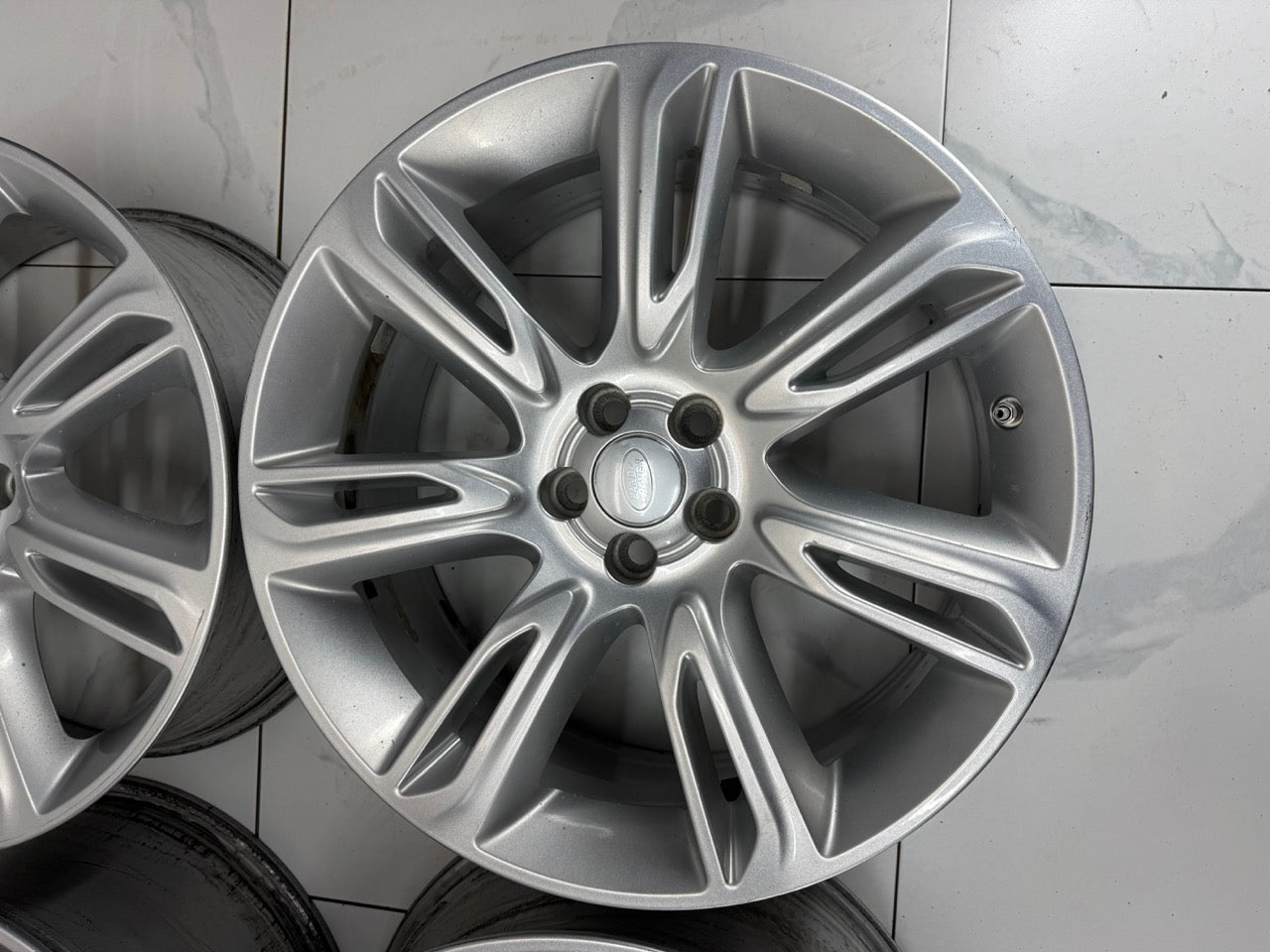 20x8.5 Factory OEM Land Rover Rims 5x108 (Used)