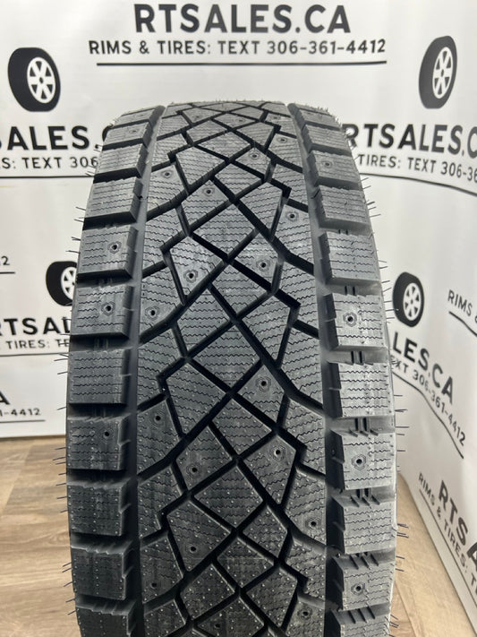 33x12.5x22 Predator NEW MUTANT ARCTIC E Winter tires