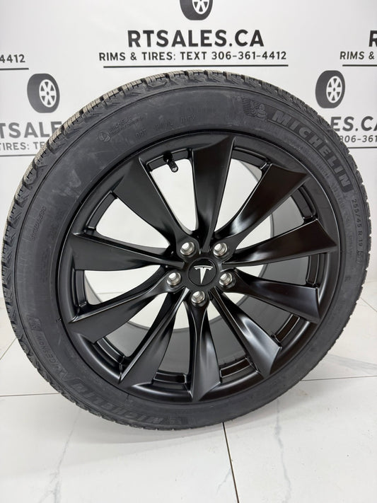 255/45/19 Michelin X-Ice Winter Tires on 19" Tesla Replica Rims 5x114.3