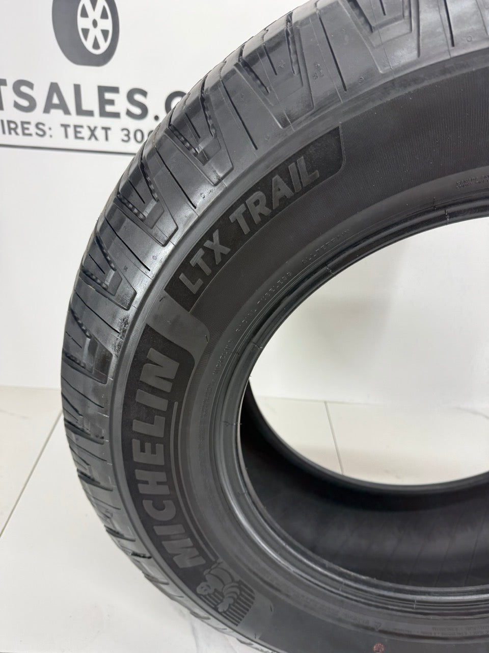 265/70/18 Michelin LTX Trail All Season tires (Light use)