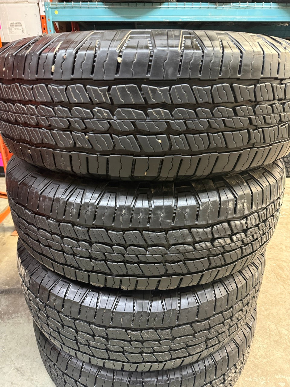 265/70/18 Michelin LTX Trail All Season tires (Light use)