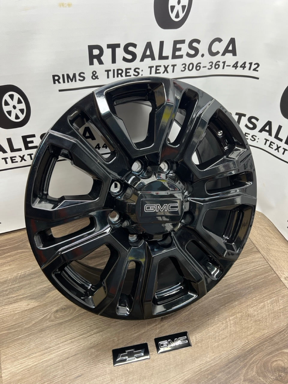 20x8.5 GMC CHEVY Replica Rims 8x180. 2500 3500