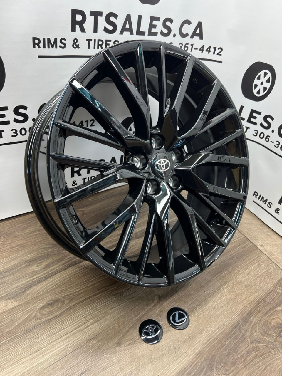 20x8 Replica R224 Rims 5x114.3 Gloss Black