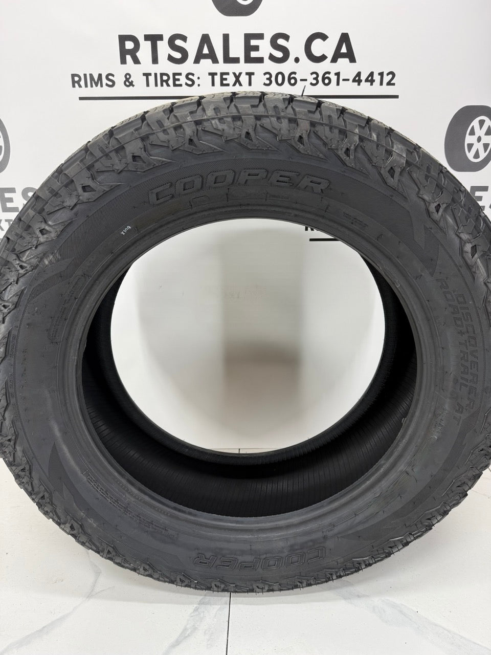 275/60/20 Cooper DISCOVERER ROAD TRAIL AT All Weather