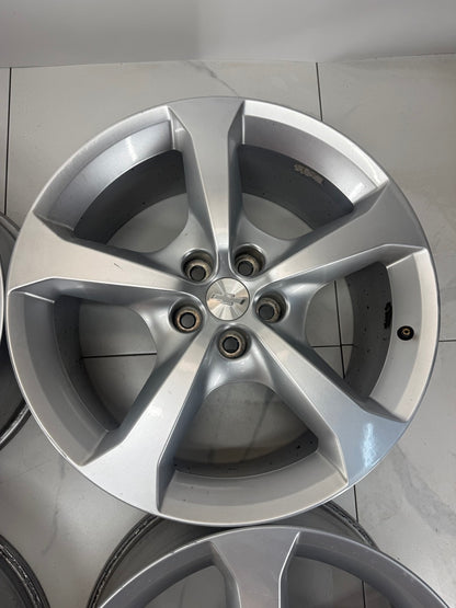 Camaro SS wheel