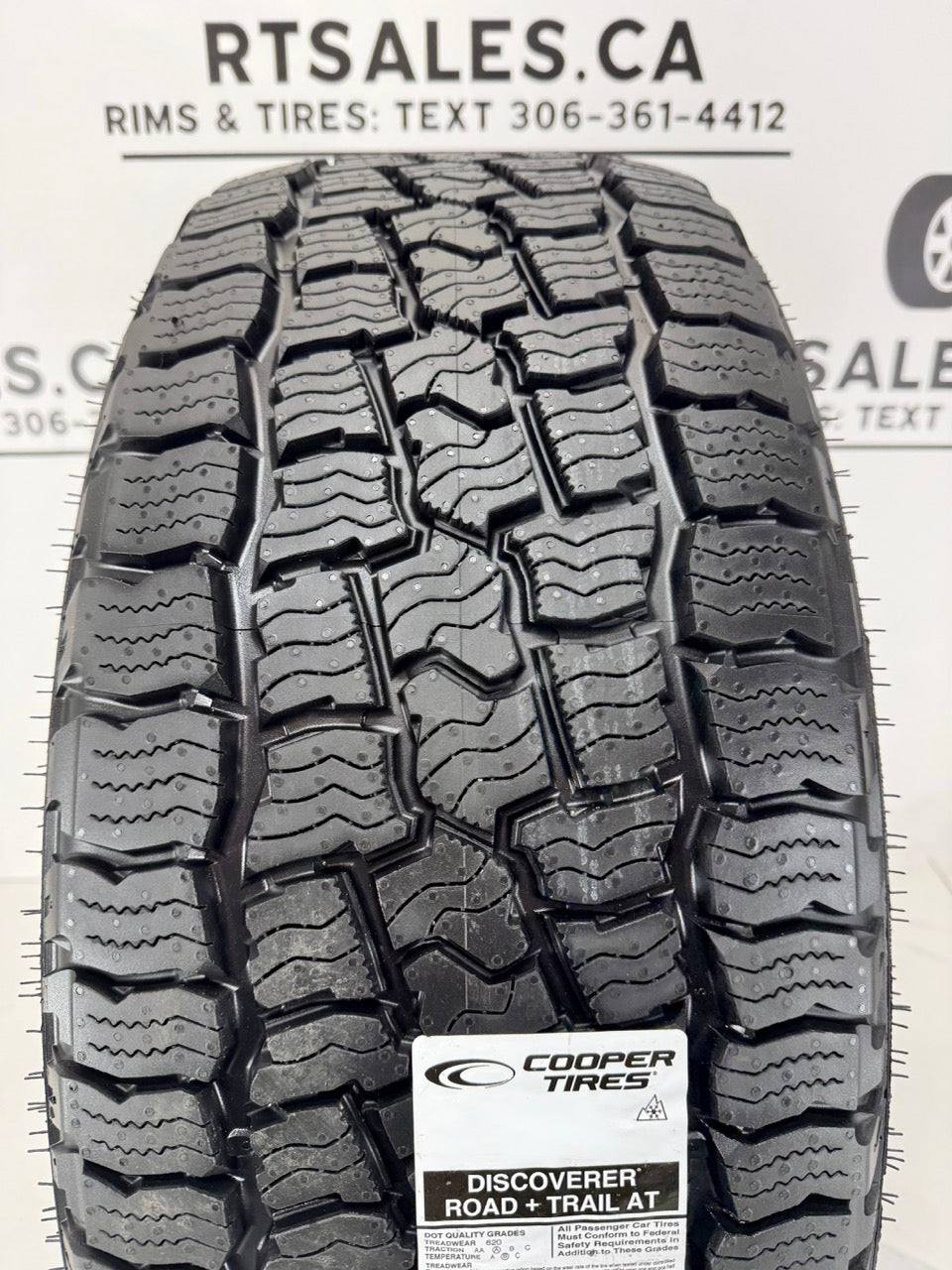 275/60/20 Cooper DISCOVERER ROAD TRAIL AT All Weather