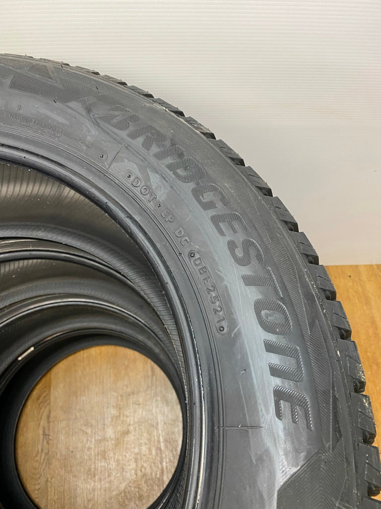 235/60/18 Bridgestone BLIZZAK DM-V2 XL Winter Tires